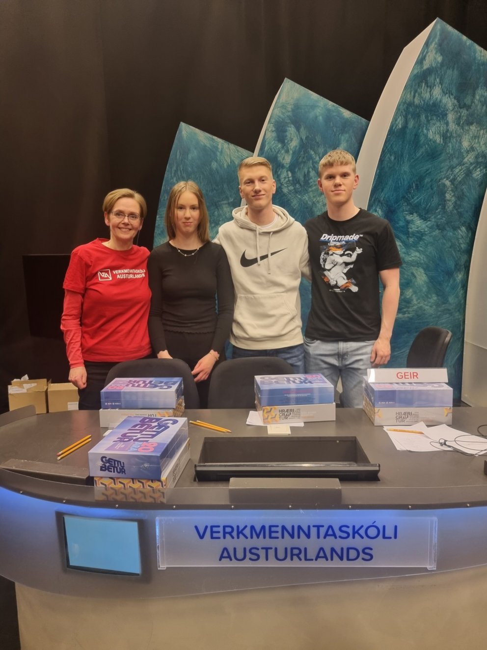 Ágústa, Geir og Ragnar með þjálfara sínum Ingibjörgu Þórðardóttur að keppni lokinni