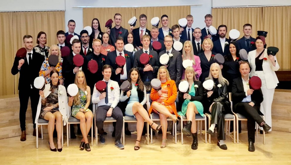 44 nemendur brautskráðir frá VA