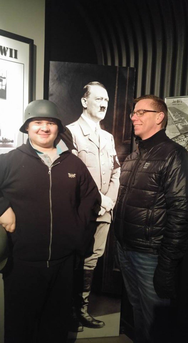 Frá heimsókn á Íslenska stríðsárasafnið