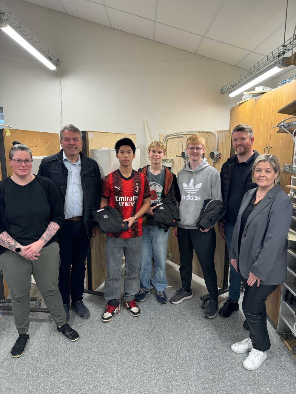 Hildur Dröfn deildarstjóri rafiðndeildar, Þór framkvæmdastjóri Rafmenntar, Þorgeir, Júlíus og Brynja…