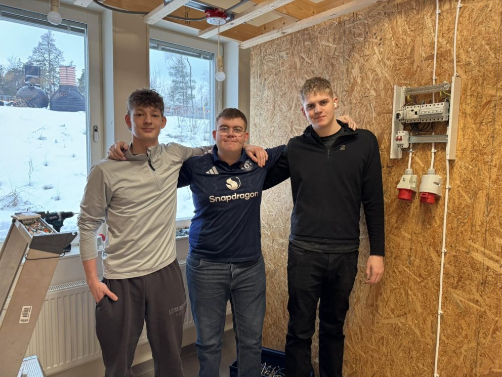 Hér má sjá þá Arnar, Pálma og Viktor í skólanum í Uppsala