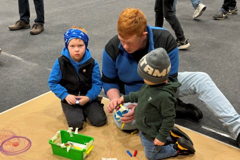 Þakkir vegna Tæknidags fjölskyldunnar