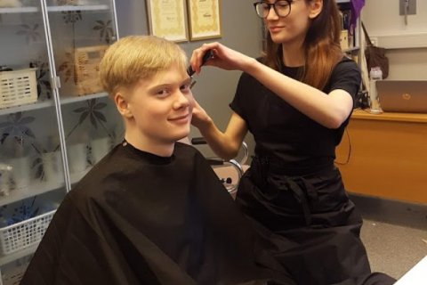 Nemendasýning háriðndeildar