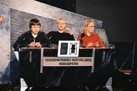 Gettu betur lið VA árið 2002.