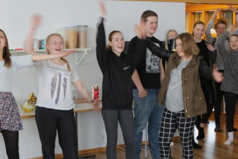 Dagurinn hófst á hláturjóga