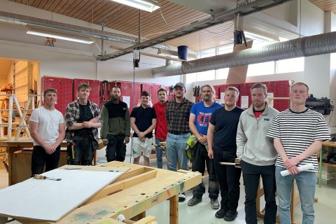 12 nemendur VA ljúka sveinsprófi í húsasmíði